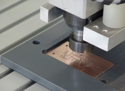 دستگاه cnc فلزات