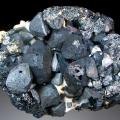 سنگ آهن مغناطیسی مگنتیت (magnetite)